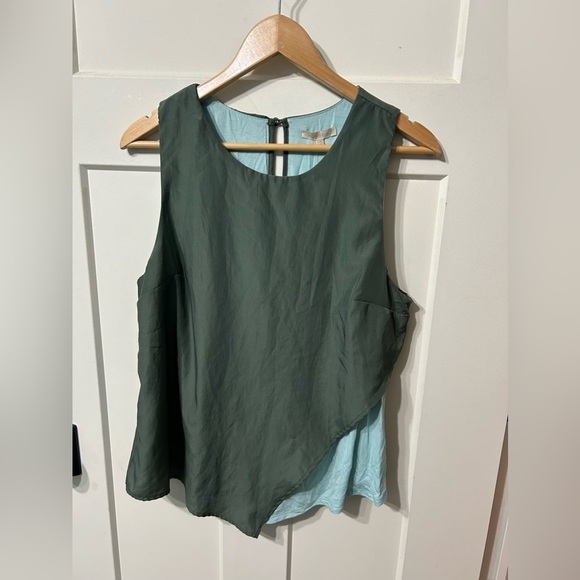 Anthropologie Tops - Anthropologie Bordeaux Split Side blouse tank top Moss and teal